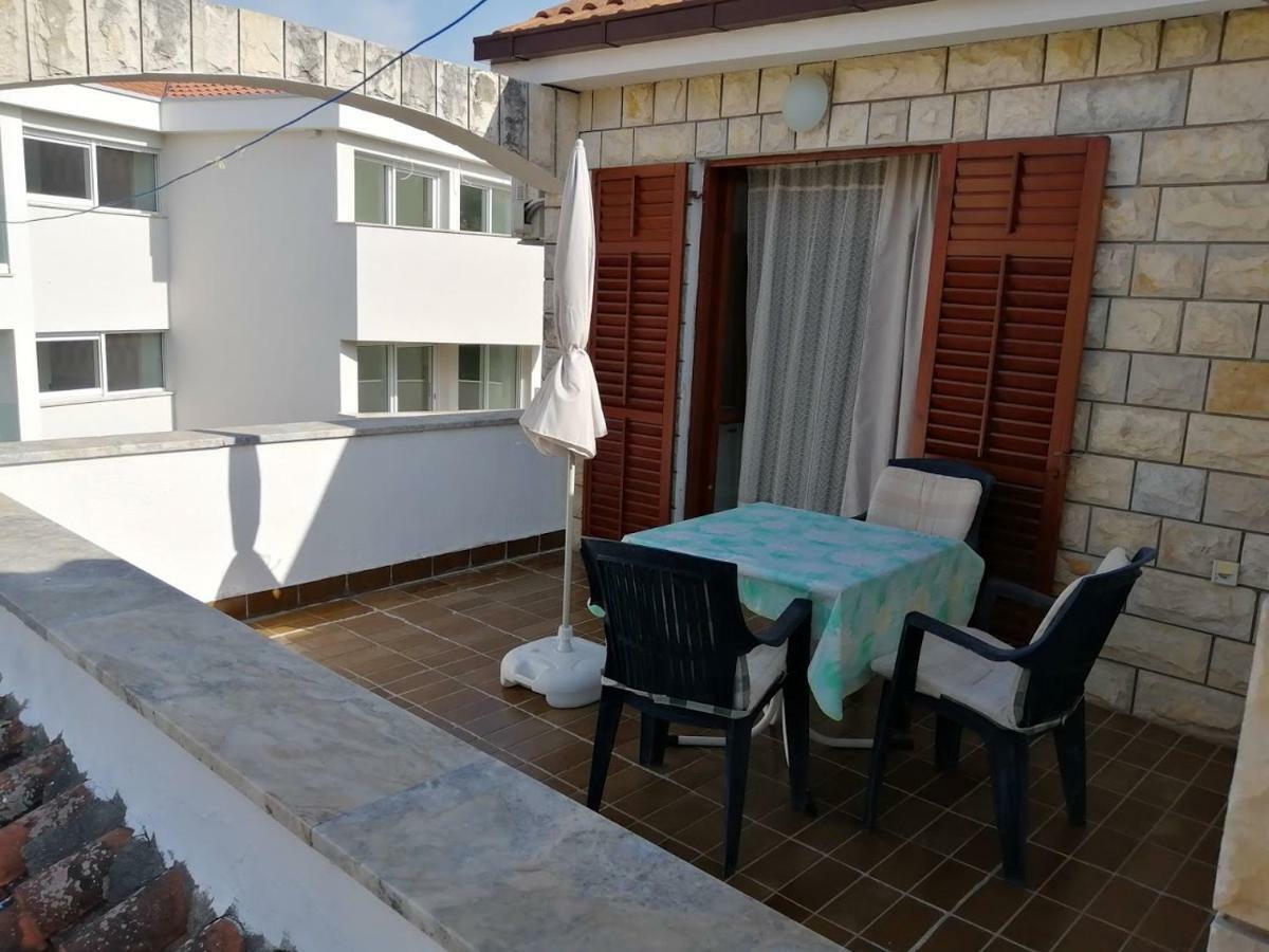 Maribela Apartments 特罗吉尔 外观 照片